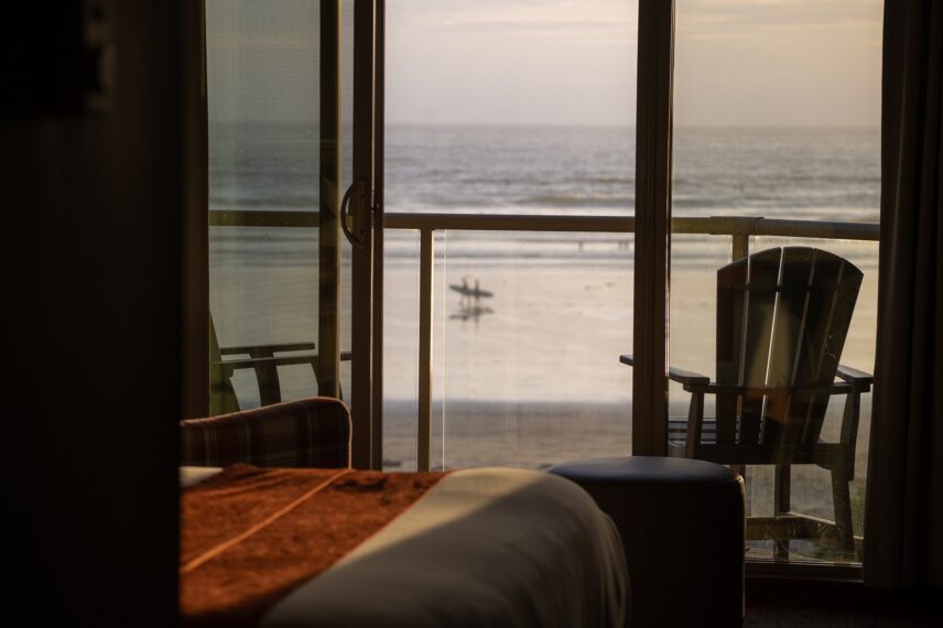 Deluxe Beachfront Room overlooking Cox Bay